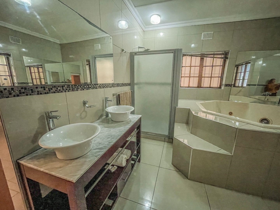 10 Bedroom Property for Sale in Panorama KwaZulu-Natal