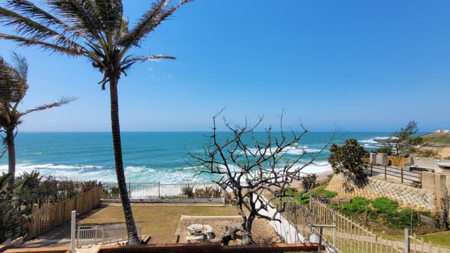 8 Bedroom Property for Sale in Tinley Manor KwaZulu-Natal