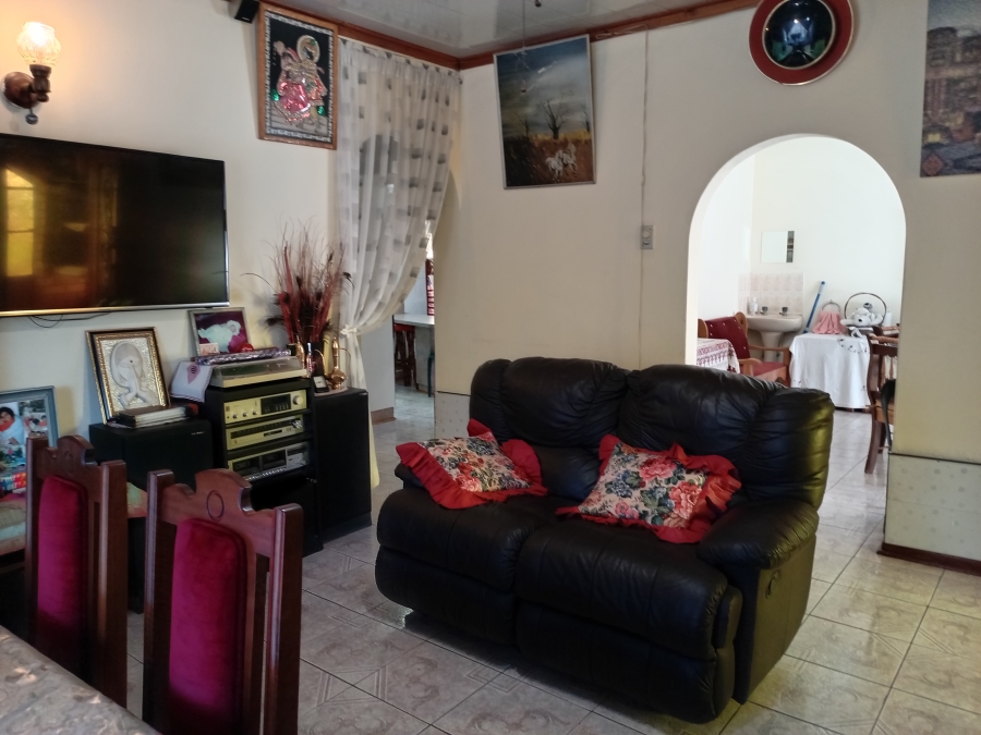 3 Bedroom Property for Sale in Lennoxton KwaZulu-Natal