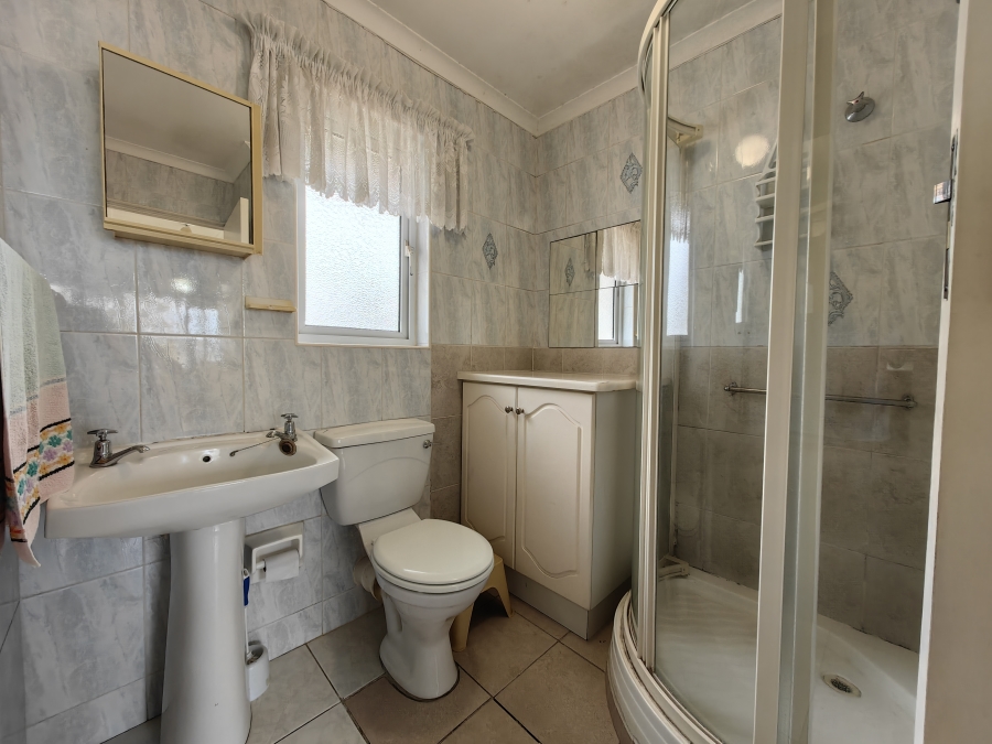 1 Bedroom Property for Sale in Scottburgh Central KwaZulu-Natal