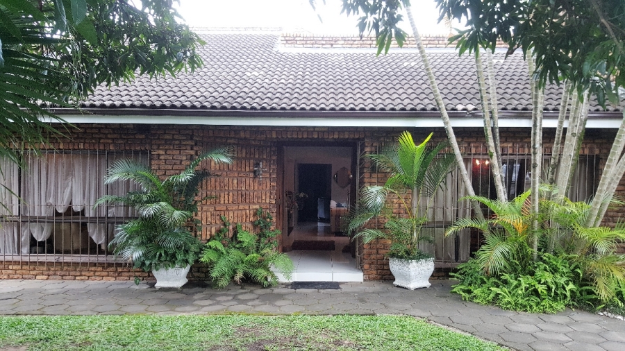 6 Bedroom Property for Sale in Meer En See KwaZulu-Natal