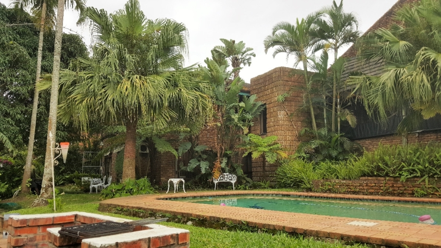6 Bedroom Property for Sale in Meer En See KwaZulu-Natal