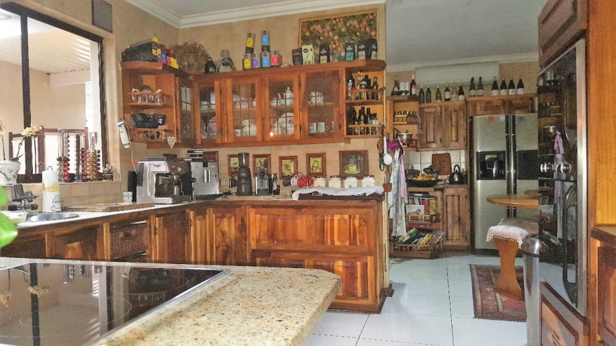 6 Bedroom Property for Sale in Meer En See KwaZulu-Natal