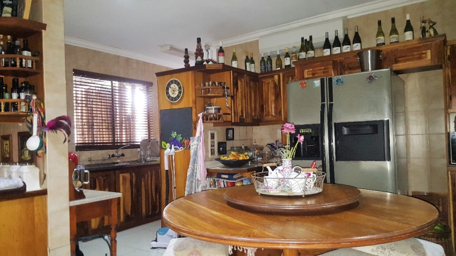 6 Bedroom Property for Sale in Meer En See KwaZulu-Natal