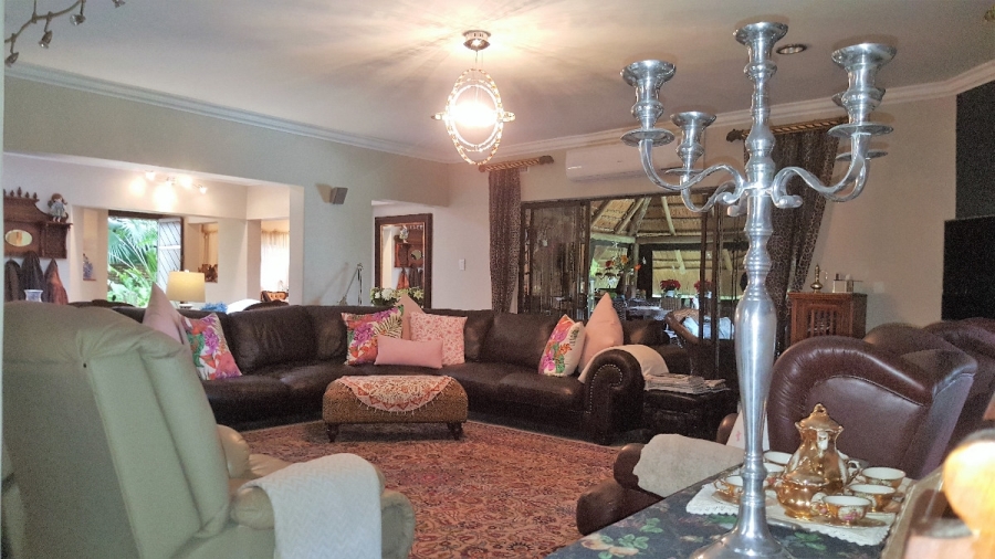 6 Bedroom Property for Sale in Meer En See KwaZulu-Natal