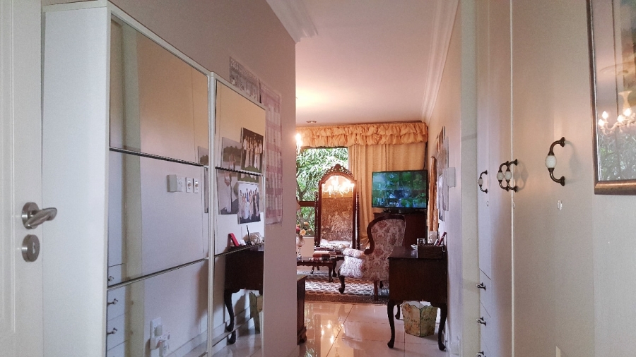 6 Bedroom Property for Sale in Meer En See KwaZulu-Natal