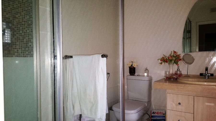 6 Bedroom Property for Sale in Meer En See KwaZulu-Natal