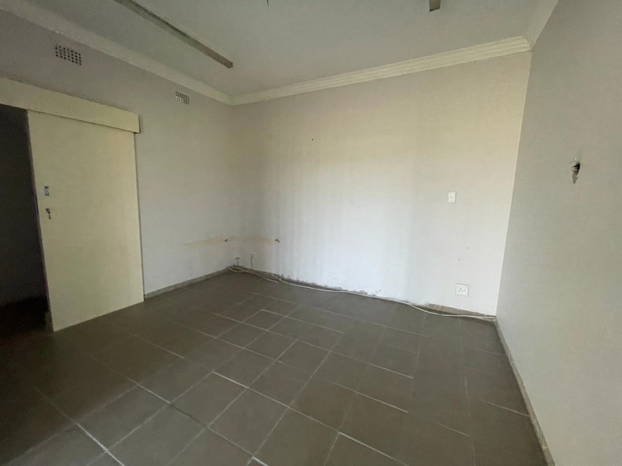 1 Bedroom Property for Sale in Tugela KwaZulu-Natal