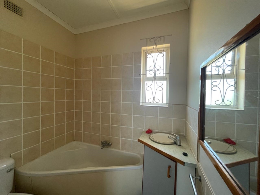 1 Bedroom Property for Sale in Tugela KwaZulu-Natal