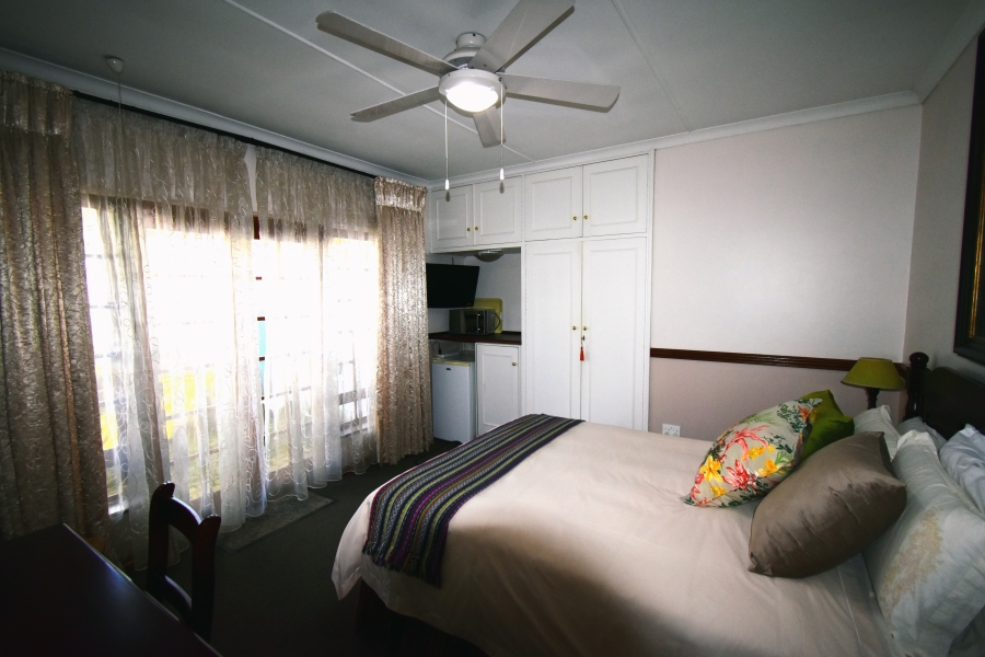 8 Bedroom Property for Sale in Montrose KwaZulu-Natal