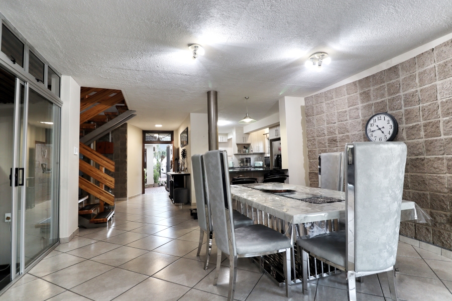 4 Bedroom Property for Sale in Meer En See KwaZulu-Natal