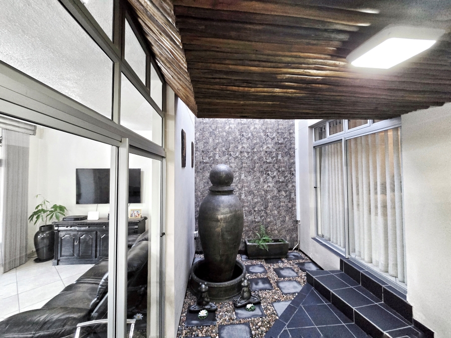 4 Bedroom Property for Sale in Meer En See KwaZulu-Natal