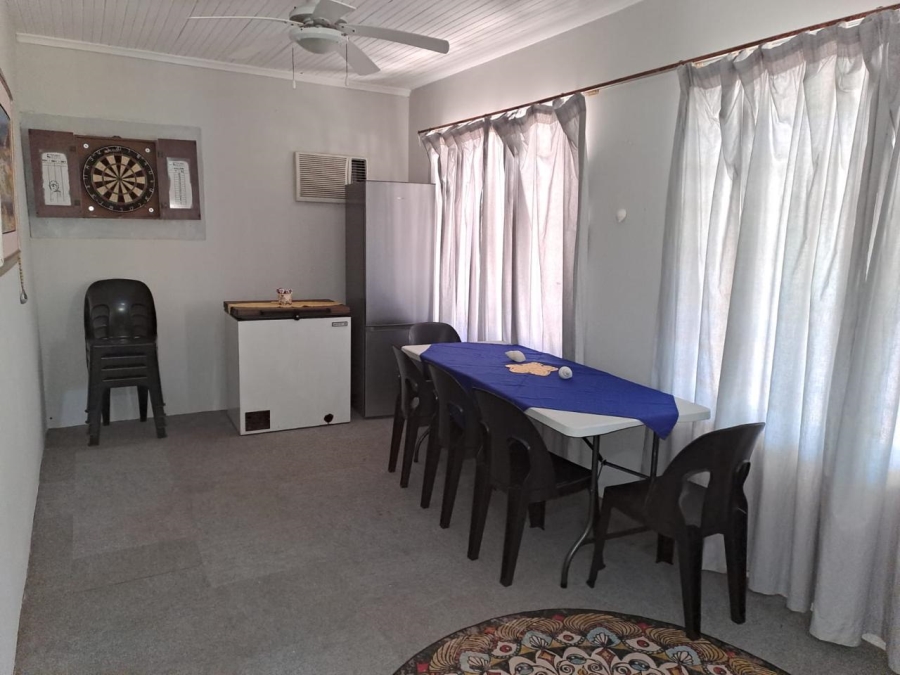 4 Bedroom Property for Sale in Tugela Mouth KwaZulu-Natal