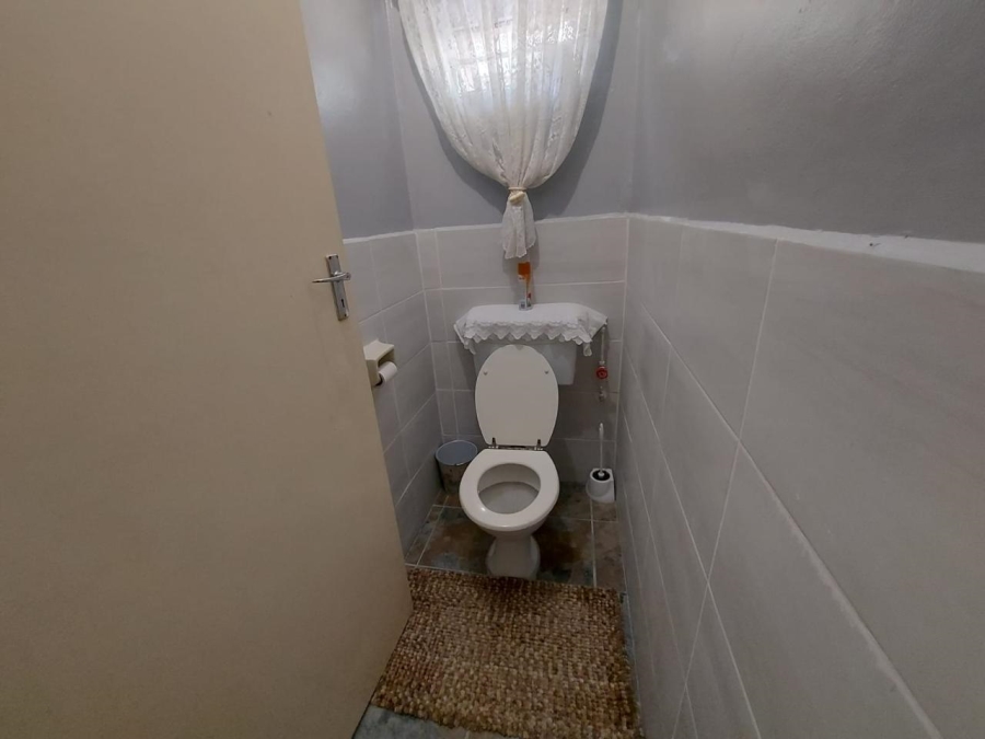 4 Bedroom Property for Sale in Tugela Mouth KwaZulu-Natal