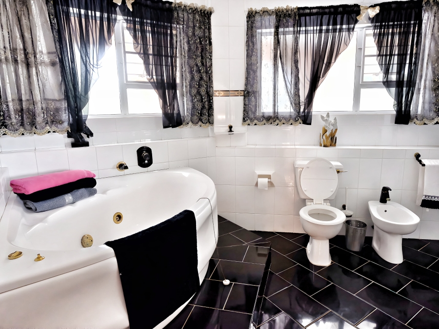 5 Bedroom Property for Sale in St Lucia KwaZulu-Natal