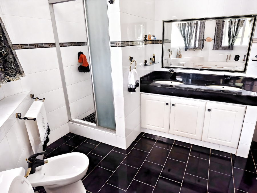 5 Bedroom Property for Sale in St Lucia KwaZulu-Natal