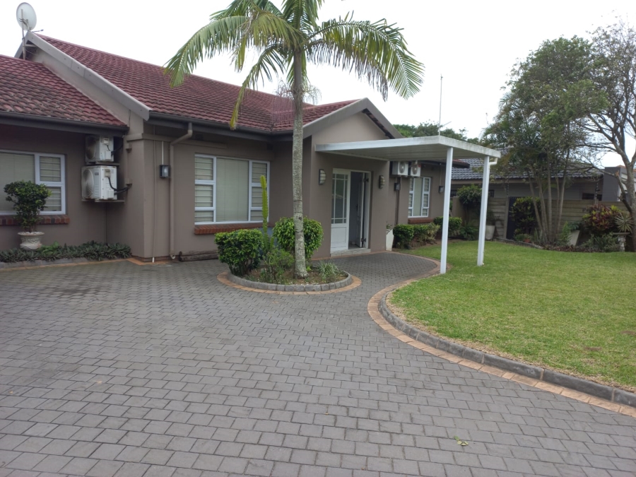 4 Bedroom Property for Sale in Meer En See KwaZulu-Natal