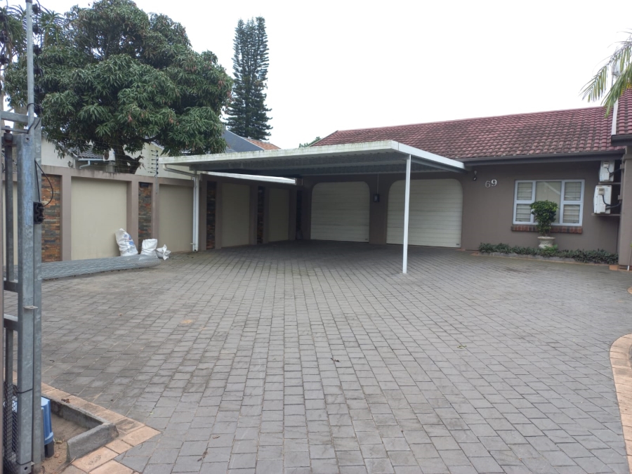 4 Bedroom Property for Sale in Meer En See KwaZulu-Natal