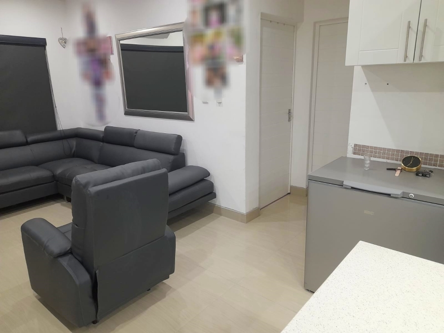 2 Bedroom Property for Sale in Verulam KwaZulu-Natal