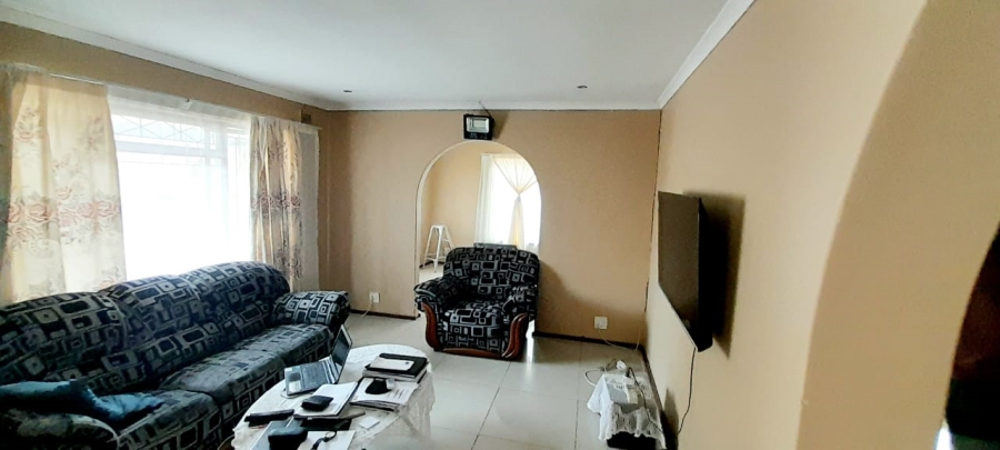 4 Bedroom Property for Sale in Kwandengezi KwaZulu-Natal