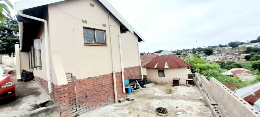 4 Bedroom Property for Sale in Kwandengezi KwaZulu-Natal