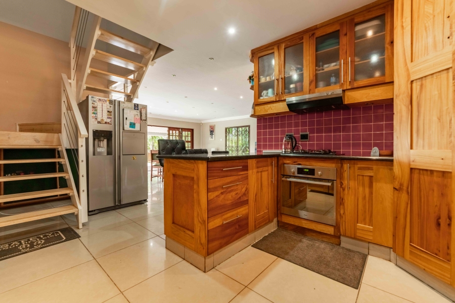 4 Bedroom Property for Sale in Amanzimtoti KwaZulu-Natal