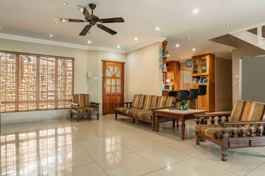 4 Bedroom Property for Sale in Amanzimtoti KwaZulu-Natal