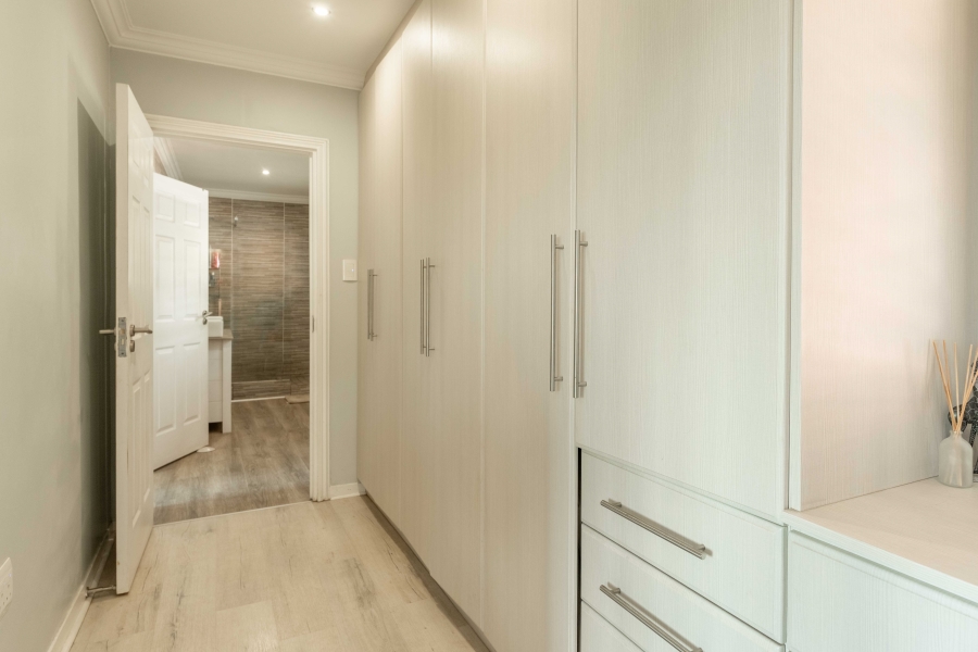 4 Bedroom Property for Sale in Amanzimtoti KwaZulu-Natal