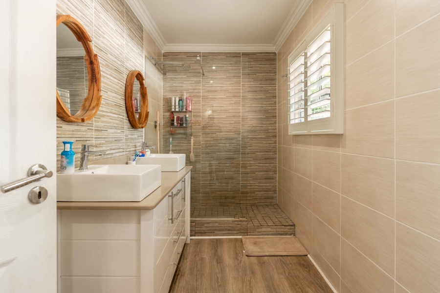 4 Bedroom Property for Sale in Amanzimtoti KwaZulu-Natal