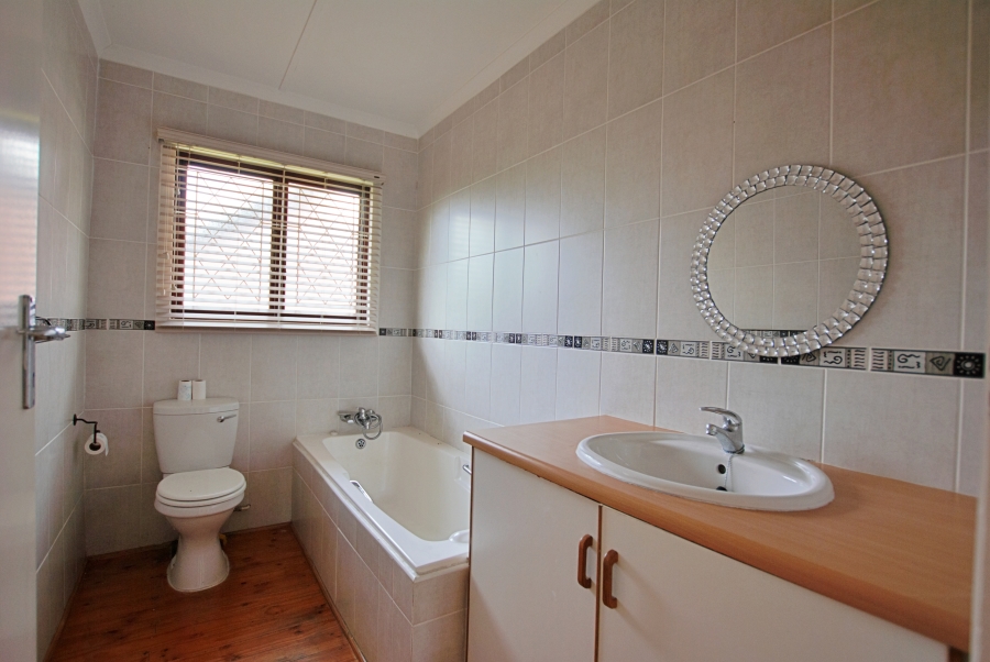 3 Bedroom Property for Sale in Freeland Park KwaZulu-Natal