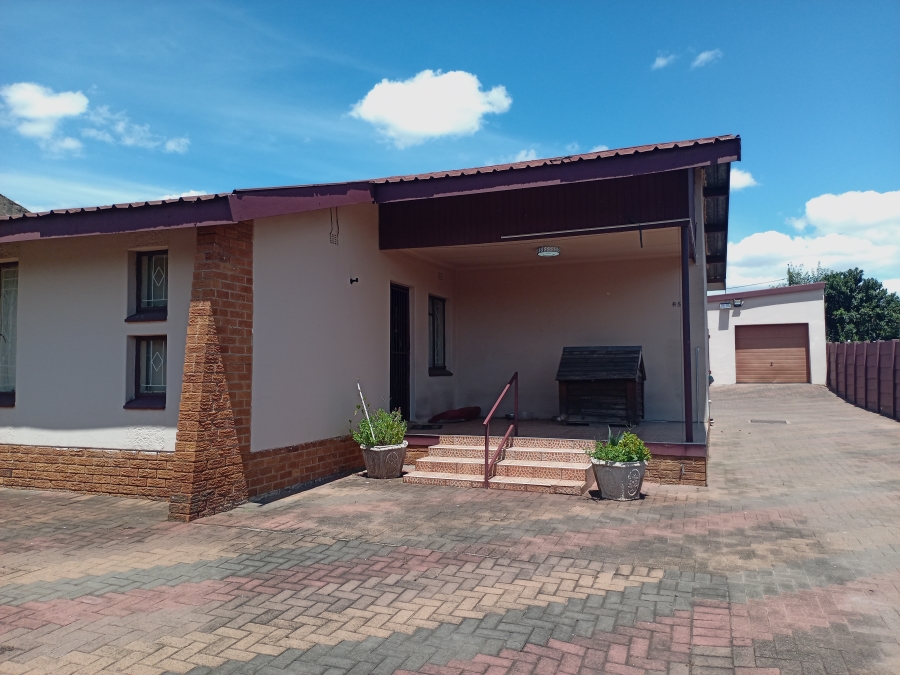 4 Bedroom Property for Sale in Newcastle KwaZulu-Natal