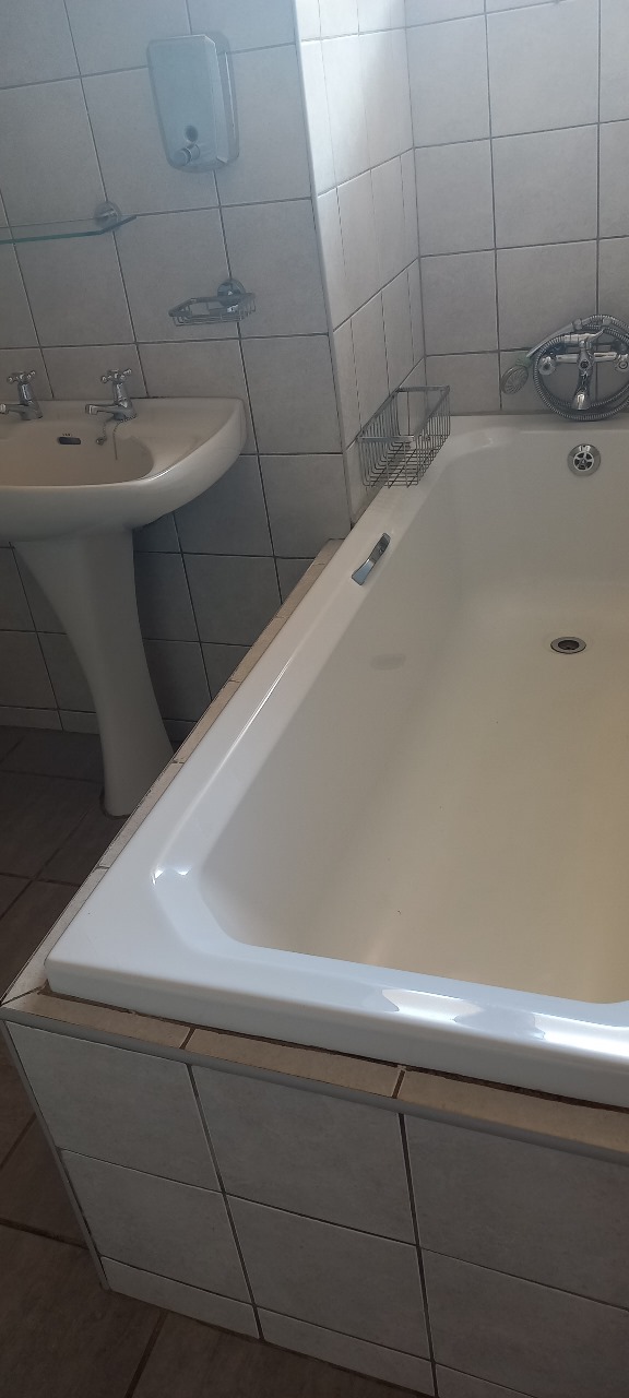 2 Bedroom Property for Sale in Pioneer Park KwaZulu-Natal