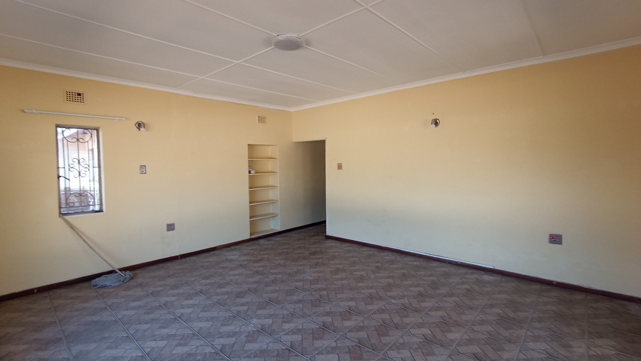 5 Bedroom Property for Sale in Dundee KwaZulu-Natal