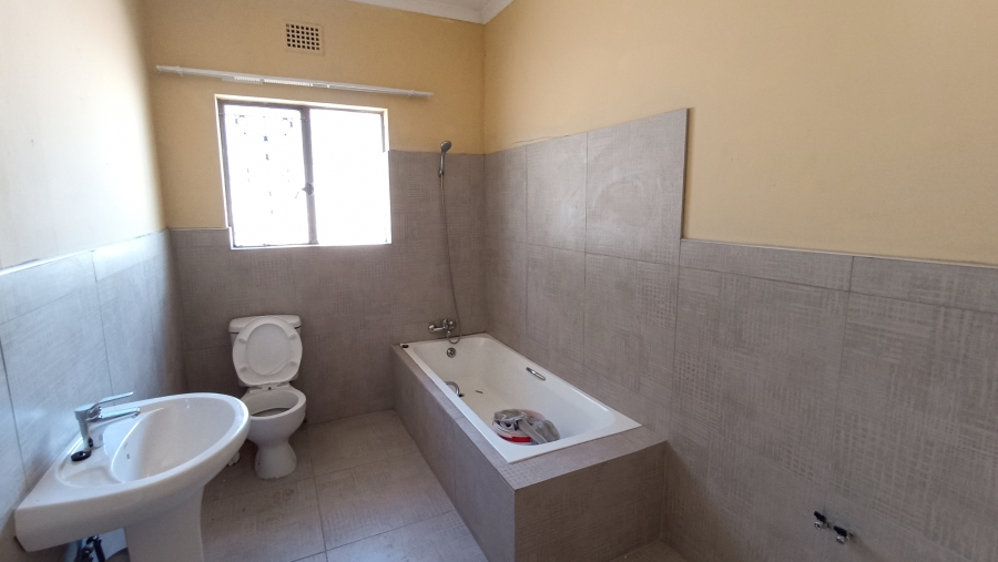 5 Bedroom Property for Sale in Dundee KwaZulu-Natal