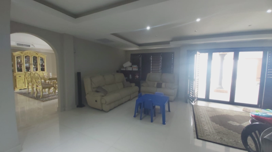 6 Bedroom Property for Sale in Bluff KwaZulu-Natal