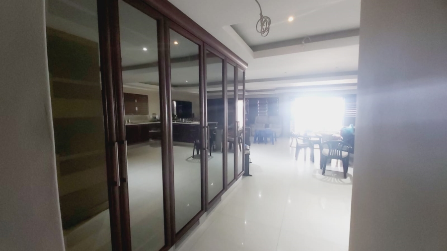 6 Bedroom Property for Sale in Bluff KwaZulu-Natal