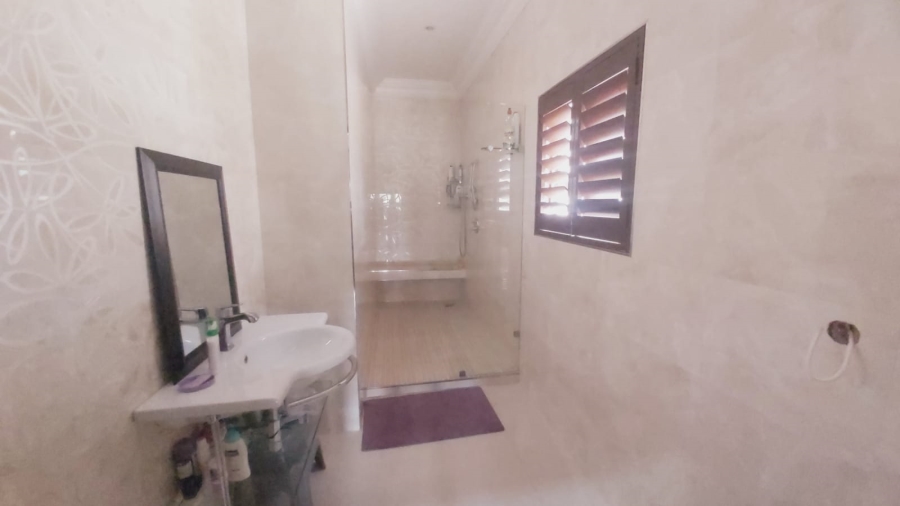 6 Bedroom Property for Sale in Bluff KwaZulu-Natal