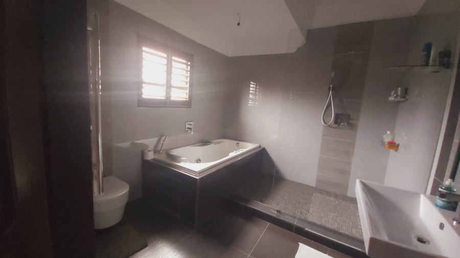 6 Bedroom Property for Sale in Bluff KwaZulu-Natal