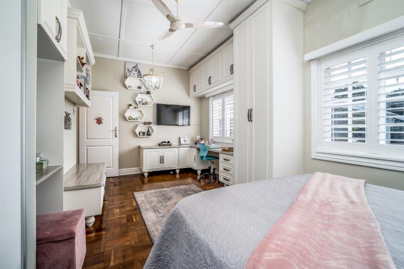 6 Bedroom Property for Sale in Kloof KwaZulu-Natal