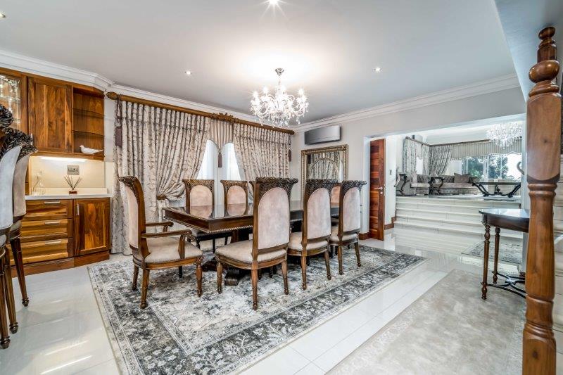 6 Bedroom Property for Sale in Kloof KwaZulu-Natal