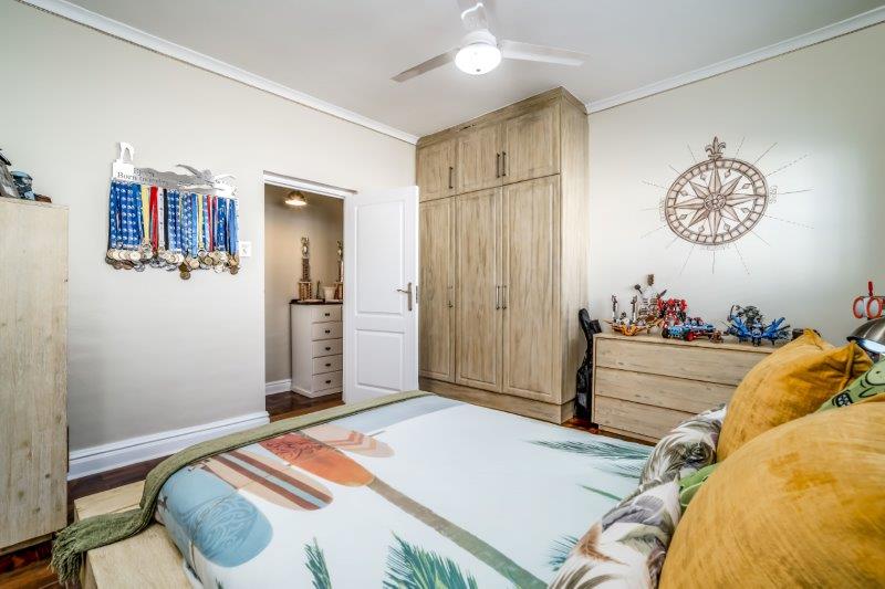 6 Bedroom Property for Sale in Kloof KwaZulu-Natal