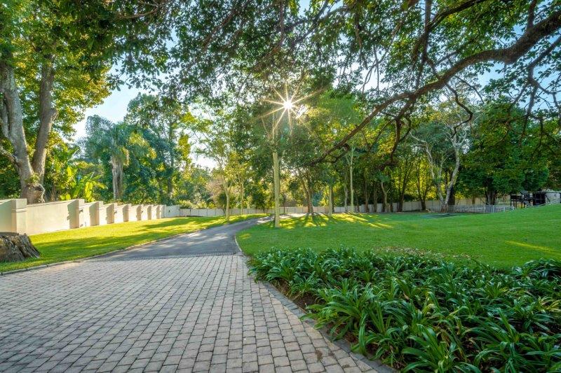 6 Bedroom Property for Sale in Kloof KwaZulu-Natal