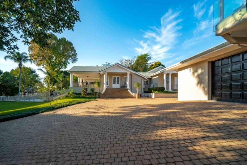 6 Bedroom Property for Sale in Kloof KwaZulu-Natal