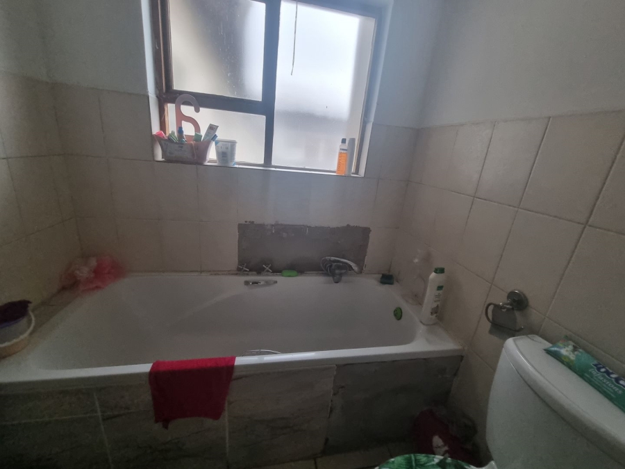 2 Bedroom Property for Sale in Richem KwaZulu-Natal