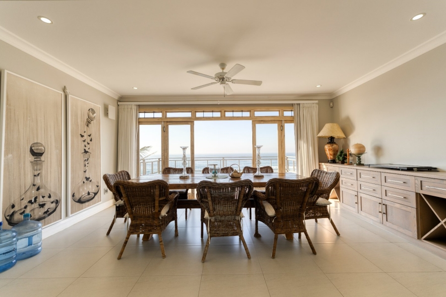 6 Bedroom Property for Sale in Tinley Manor KwaZulu-Natal