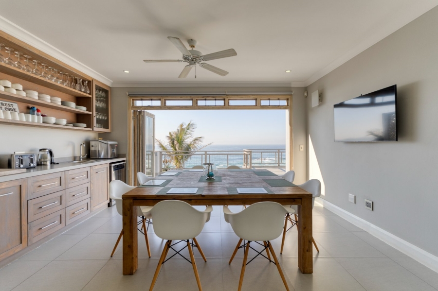 6 Bedroom Property for Sale in Tinley Manor KwaZulu-Natal