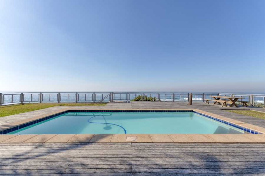 6 Bedroom Property for Sale in Tinley Manor KwaZulu-Natal