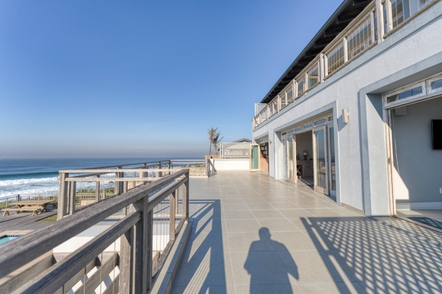 6 Bedroom Property for Sale in Tinley Manor KwaZulu-Natal