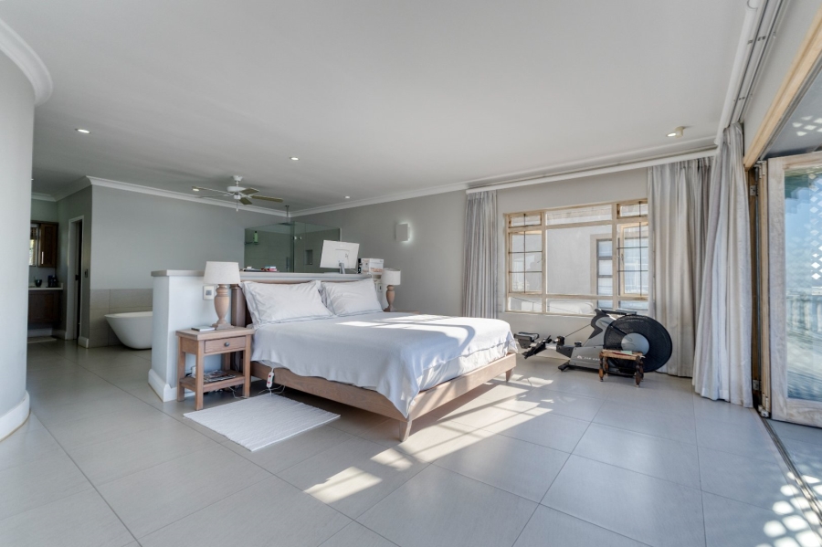 6 Bedroom Property for Sale in Tinley Manor KwaZulu-Natal