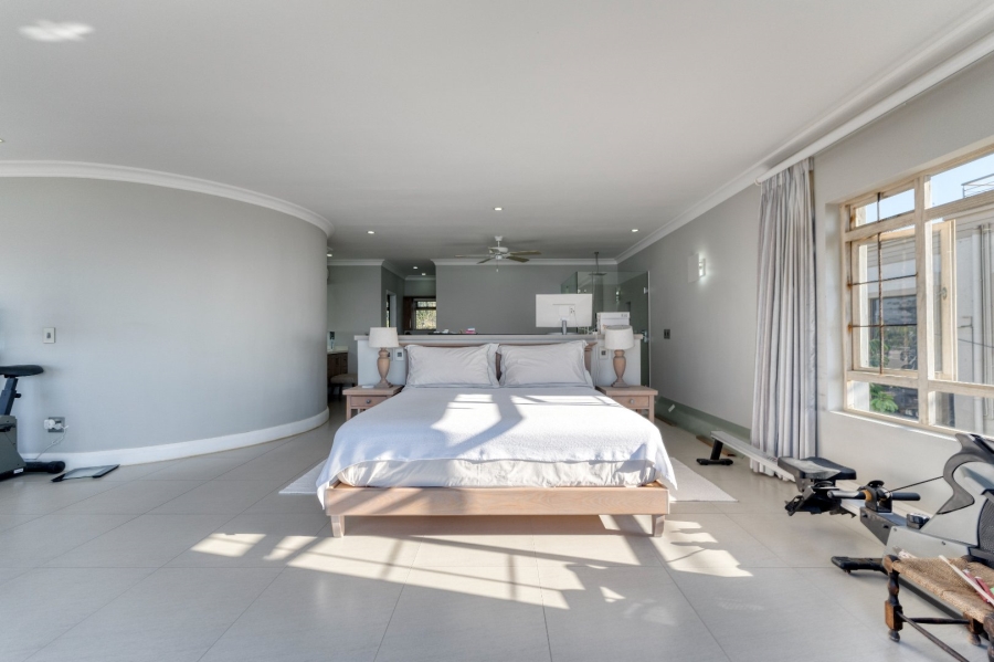 6 Bedroom Property for Sale in Tinley Manor KwaZulu-Natal